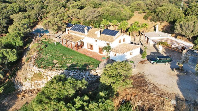 2341 Andalusien, Alcala de los Gazules, Finca mit Pferdestall zu verkaufen